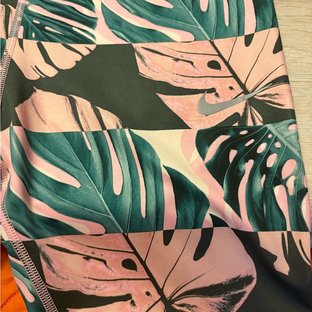Nike Leggings - Picture 4 of 6
